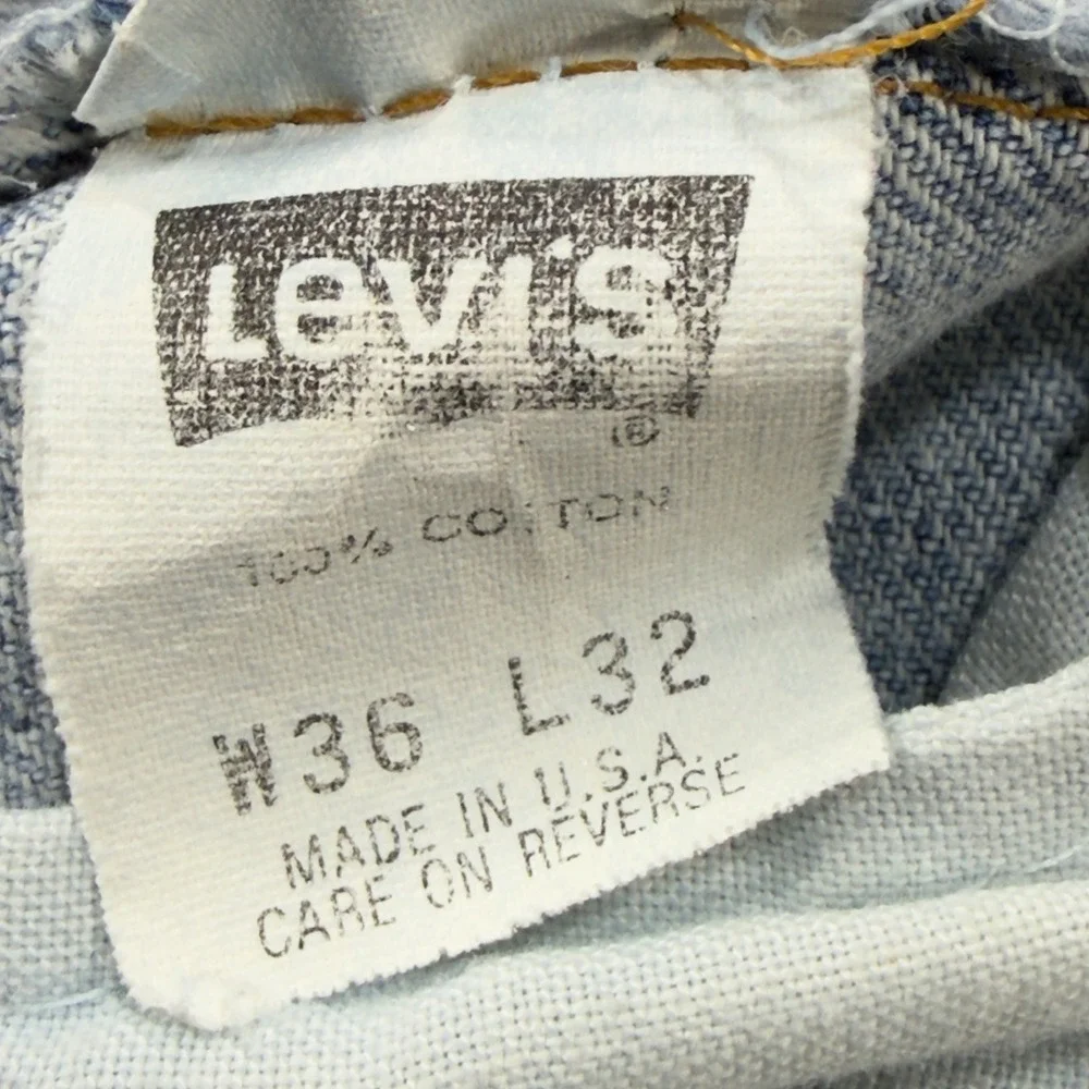 Levi 550 Denim Shorts Mens *36* Light Wash Cut Off Frayed Hem Vintage Made USA